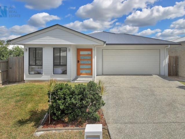 Modern Comfort in Logan Reserve: 4 Bedroom Dual Living Family Home