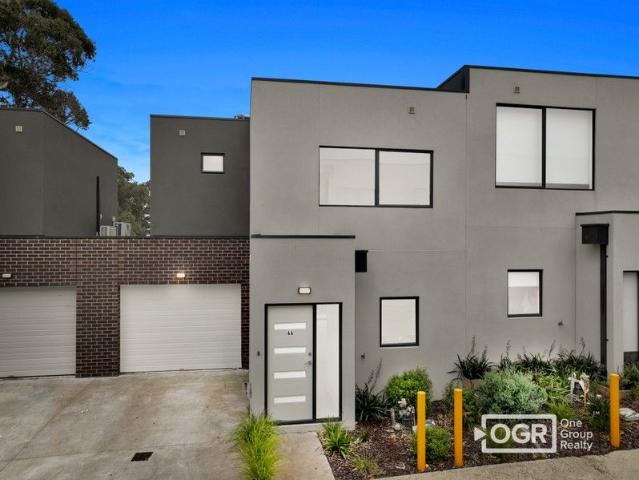 Modern Comfort in South Morang!