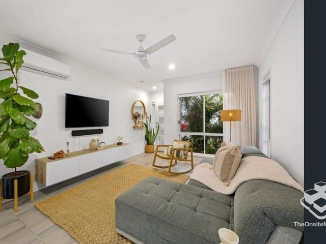 Modern Comfort & Lifestyle 6 Years Young Townhouse in Prime Thornlands Location