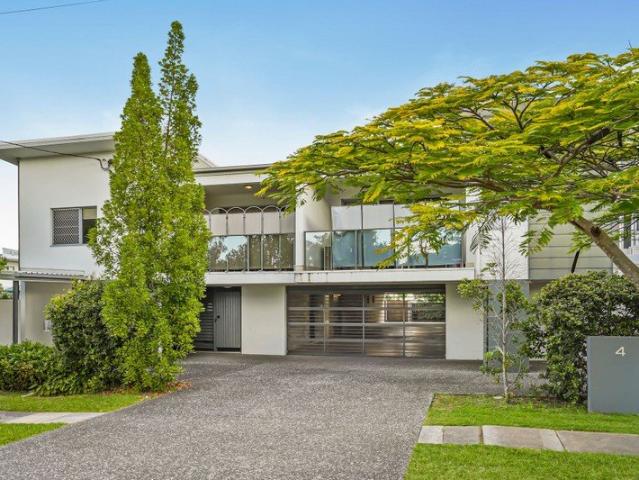 Modern Comfort, Light Filled Living & Everyday Convenience