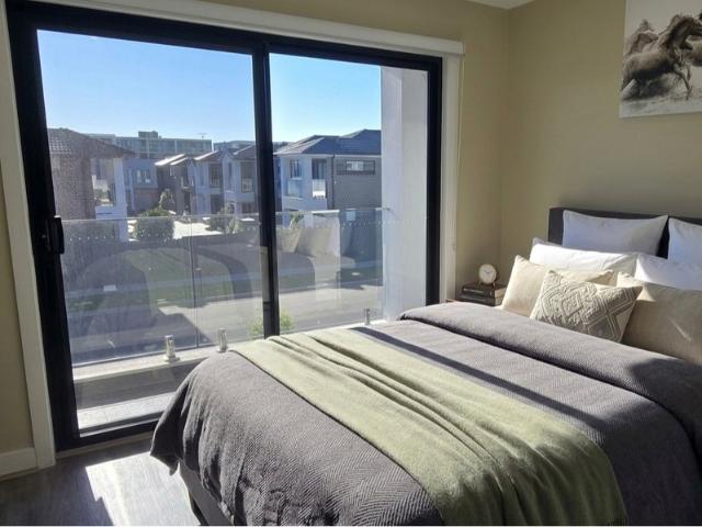 Modern Comfort & Low Maintenance 3 Bed Townhouse in Marsden Park