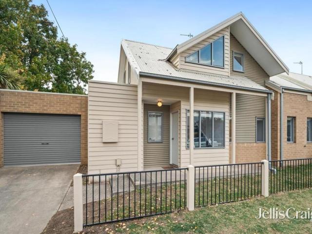 Modern Comfort & Low Maintenance Living in Ballarat East