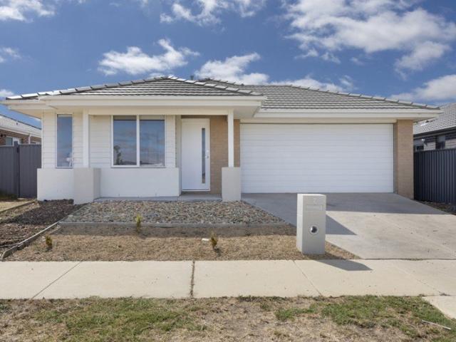 Modern Comfort & Low Maintenance Living Your Next Family Home Awaits