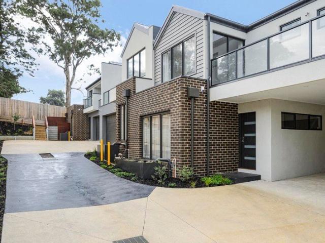 Modern Comfort Meets Convenience in Lilydale!