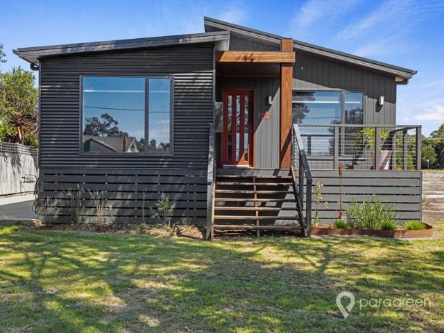 Modern Comfort Meets Coastal Lifestyle