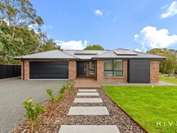 Fish River, Yass Valley, Victoria - Fireplace