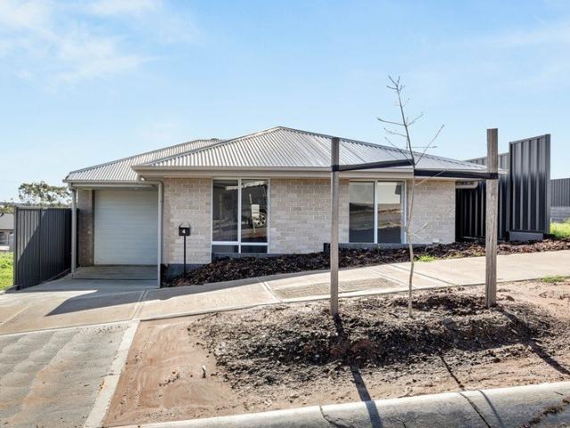 Modern Comfort Meets Effortless Living in a Prime Mount Barker Location
