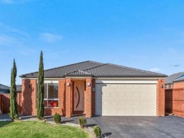 Modern Comfort Meets Everyday Practicality in a Family Friendly Setting!