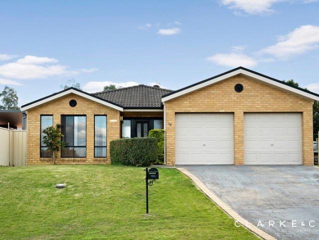 MODERN COMFORT MEETS FAMILY FUNCTIONALITY!