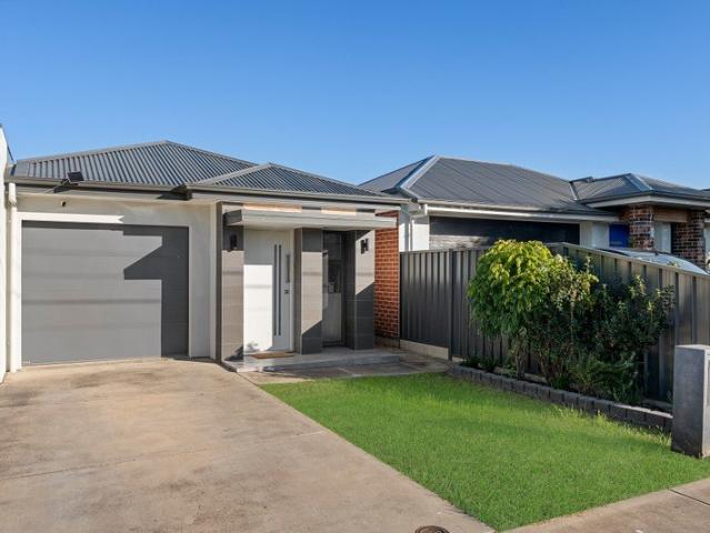 Modern Comfort meets Low Maintenance Living