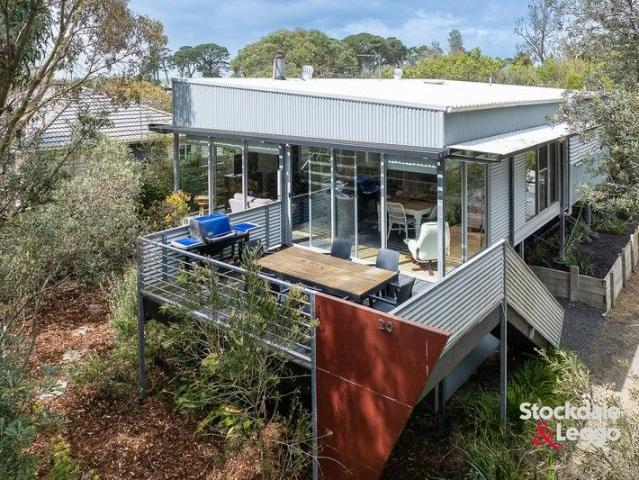MODERN COMFORT MEETS NATURAL BEAUTY