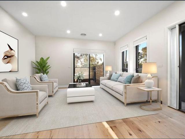 Modern Comfort, Moments from Stud Park