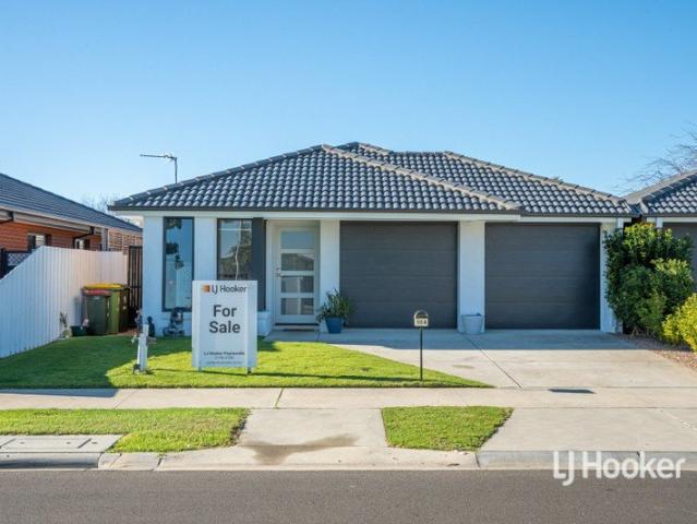 MODERN COMFORT, OWN TITLE, WALK TO THE PARK