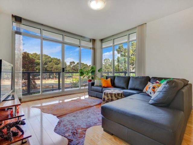 Modern Comfort, Prime Location