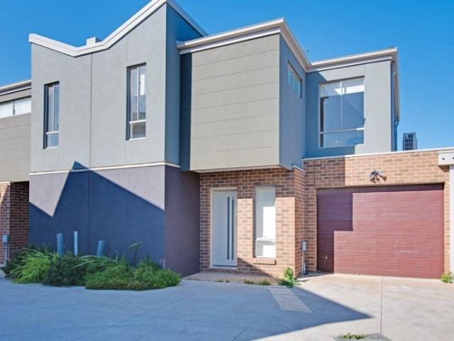 Modern Comfort, Prime Location & Excellent Rental Return!