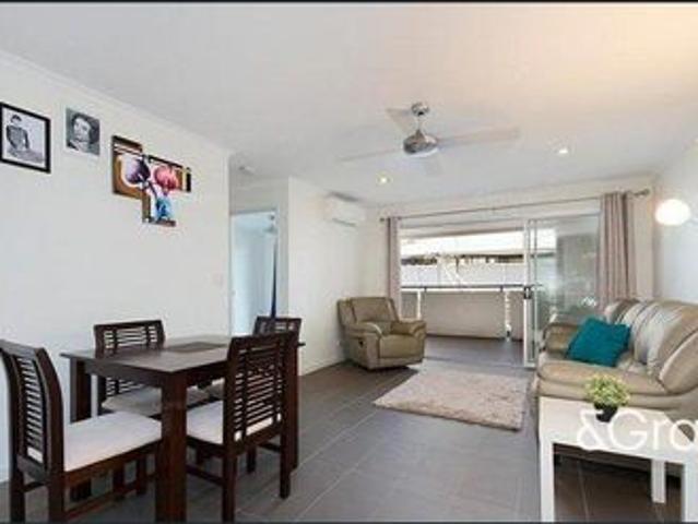 Modern, Comfort & So Central!