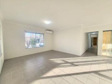 Modern Comfort & Spacious Family Home