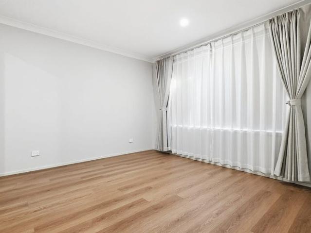 Modern Comfort, Spacious Living & Easy Care Outdoor Space