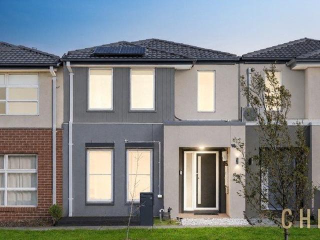 Modern & Comfortable Family Living in Point Cook