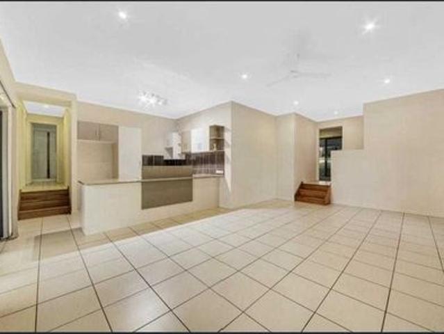 Modern, Comfortable Home in Clinton
