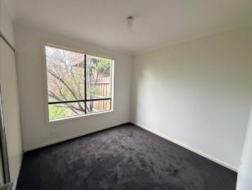 Modern & Comfortable Living in a Quiet Harkness Pocket