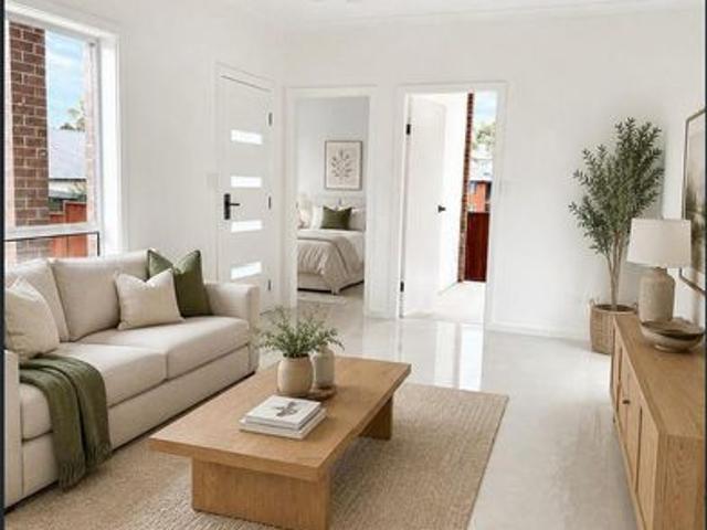 Modern, Comfortable & Ready to Move In!