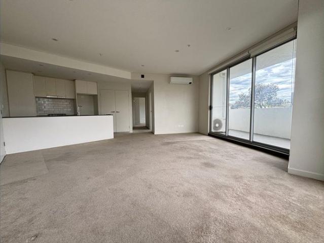 Modern, Comfortable Rental with Exceptional Features