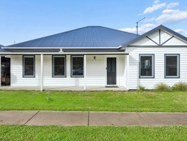 Modern Comforts and Potential on Peterkin