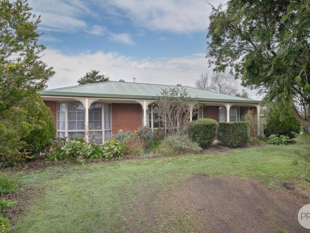 MODERN COMFORTS, QUIET COURT LOCATION