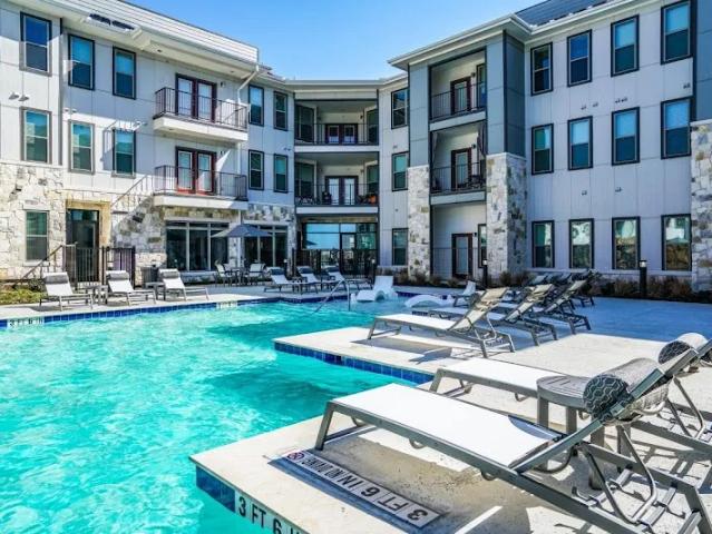 Modern Contemporary Apartments — Pool & Fitness Center — 1BR/1BA + Special Offer