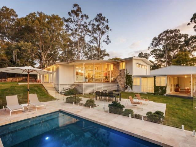 Modern & Contemporary Rural Living With Convenience
