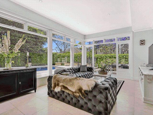MODERN CONTEMPORARY SEMI FURNISHED GRAND RESIDENCE