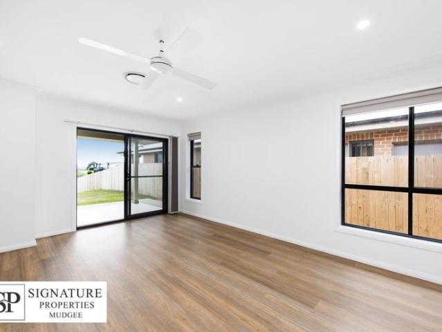Modern & Contemporary 4 Bedroom Home