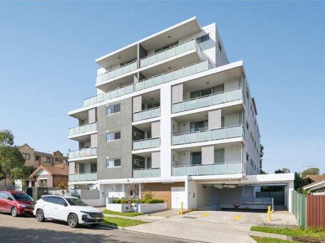Modern Convenience in Prime Location!