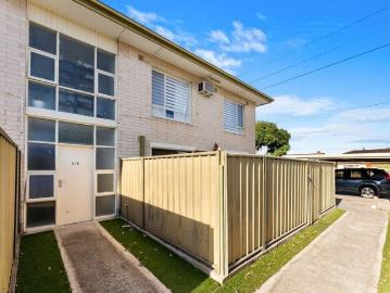Modern & Convenient 2 Bedroom Unit in Prime Findon Location