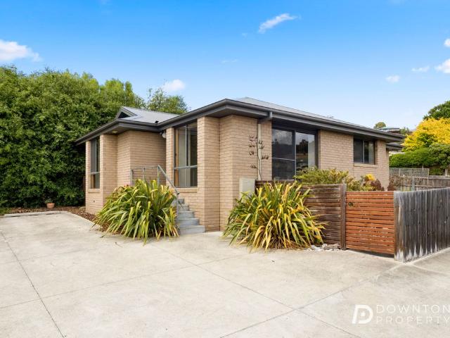 Modern & Convenient 3 Bedroom Home in Austins Ferry Downton Property