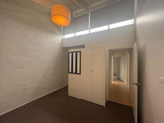 Modern & Convenient Two Bedroom Unit Close to the CBD