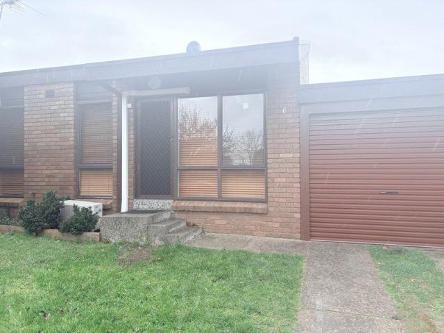 Modern & Convenient Two Bedroom Unit Close to the CBD