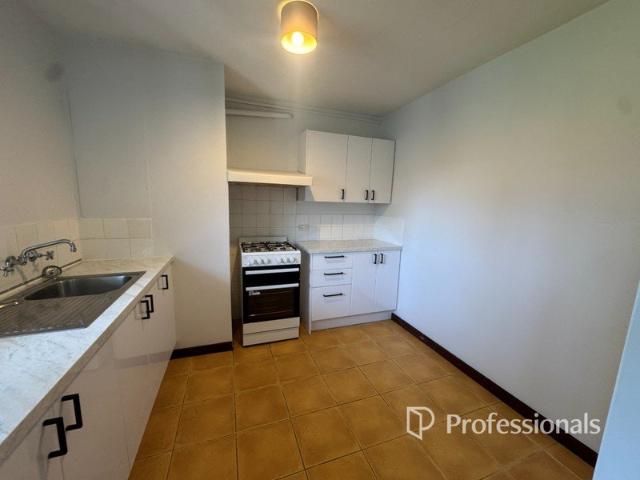 Modern & Convenient Two Bedroom Unit in Secure Complex