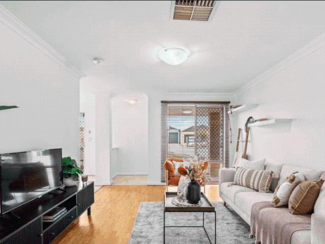 Modern & Convenient Living: 3 Bedroom Home in Queens Park!