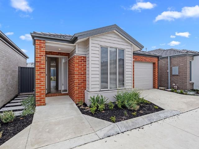 Modern & Convenient Living in Alfredton Near New 2 Bedroom Townhouse!