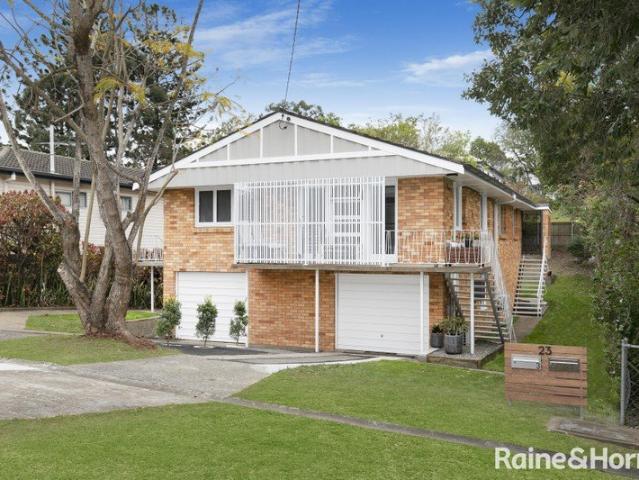 Modern & Convenient Living in Indooroopilly
