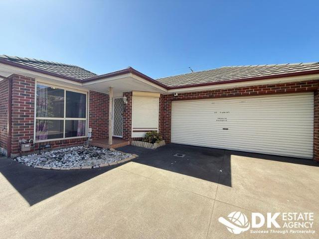 Modern & Convenient Living in Sunshine