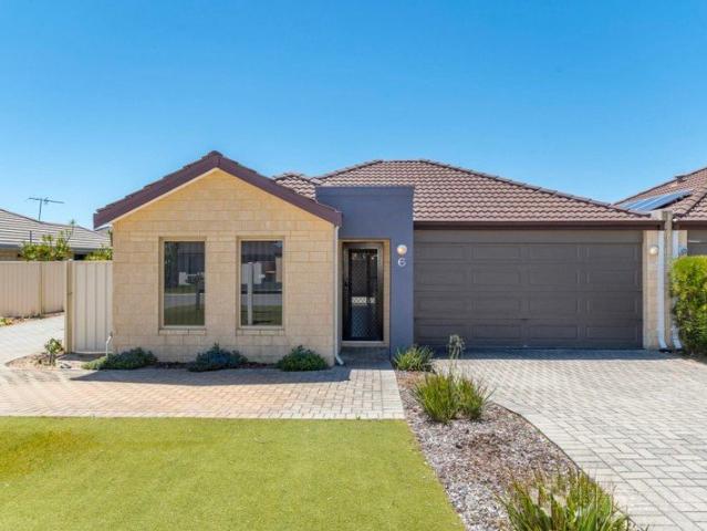 Modern & Convenient Living in Queens Park