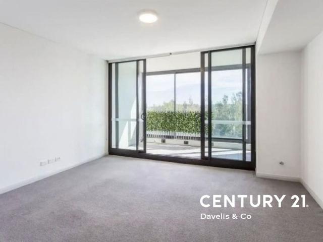 Modern & Convenient Living in Wentworth Point