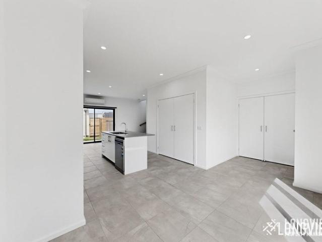 Modern & Convenient Living in Tarneit