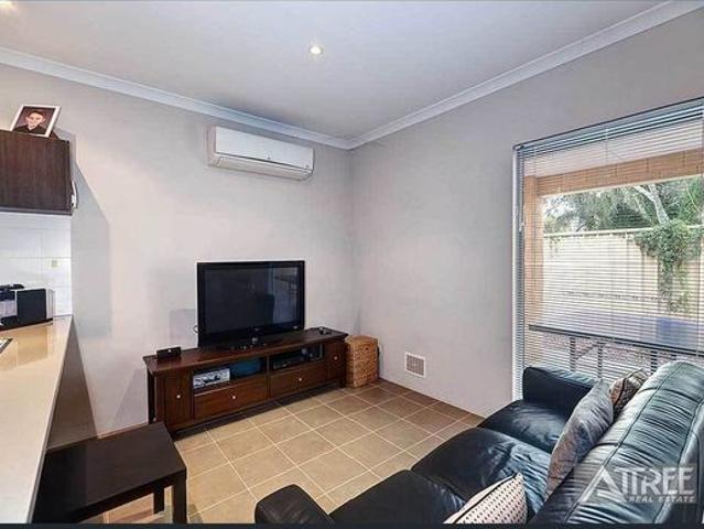 MODERN & CONVENIENT LIVING IN THE HEART OF CANNING VALE