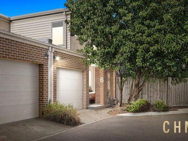 Modern & Convenient Living in the Heart of Point Cook