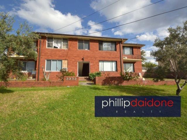 Modern & Conveniently Located Renovated 2 Bedroom Unit