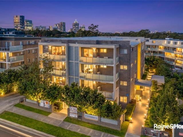 Modern Corner Apartment with Separate Study & Expansive Balcony in Prime Mays Hill Location